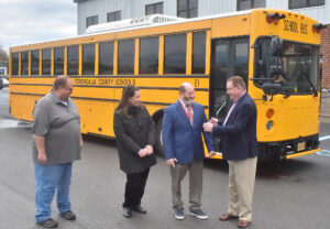 Mon Schools releases its report on electric bus plan